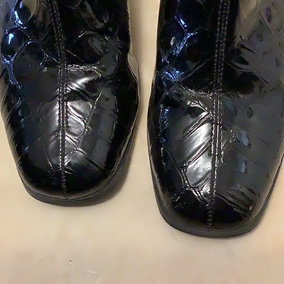 Waterproof croc print leather boots - Picture 5 of 6